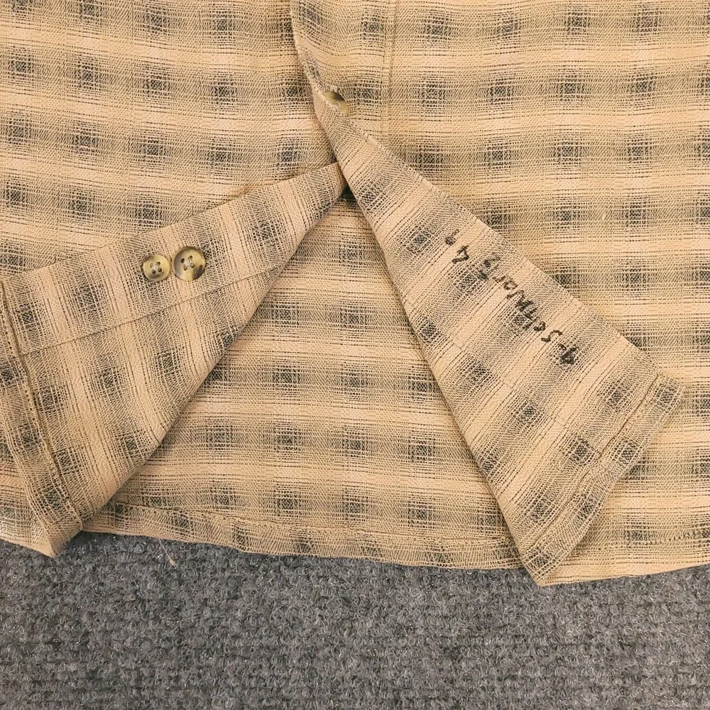 North Face Hiking‎ Shirt Men L Button Up Plaid Nylon Blend Pleated Dual Pocket